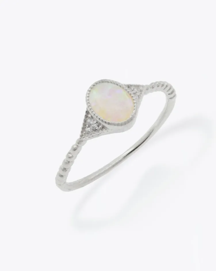 Anillo Attu