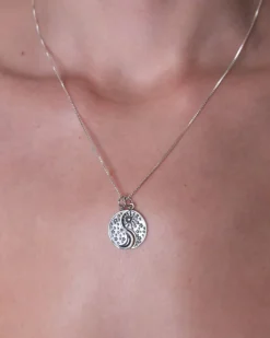 Collar Karfi