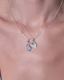 Collar Karfi